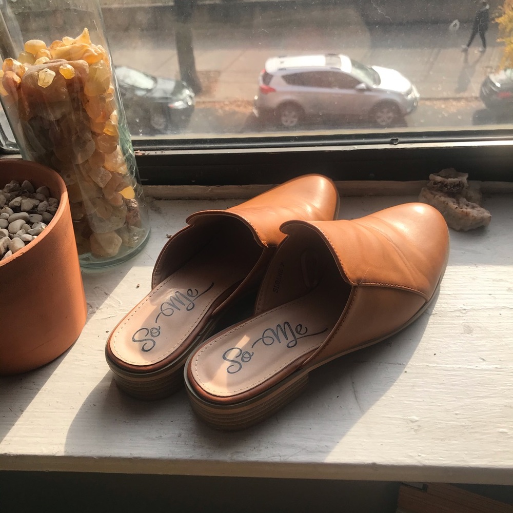 ModCloth tan slides sz 7